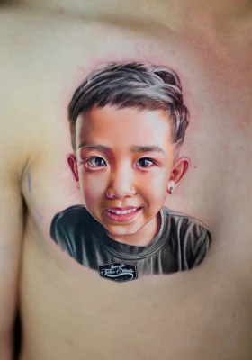 Color-portrait-realism 06 Quang Pham Qneedle