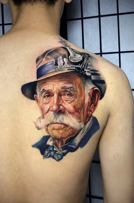 Old Man Portrait and Chess-surreal-realistic-color-tattoo-Qneedle HCM