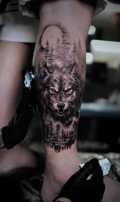 Wolf-Forest-Moon-black-grey-realistic-tattoo-Qneedle HCM