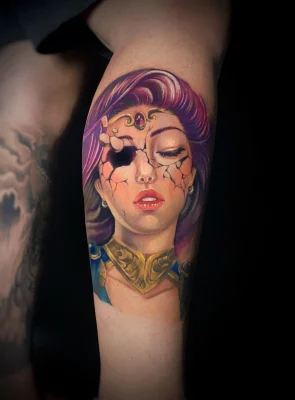 color-fatasy-broken girl face-tattoo-Qneedle HCM