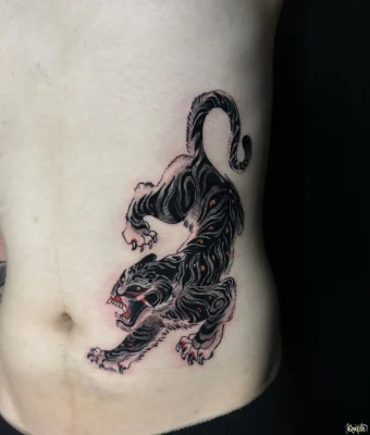 Blackwork-neo-tradituonal-tiger-Qneedle-Studio-HCM